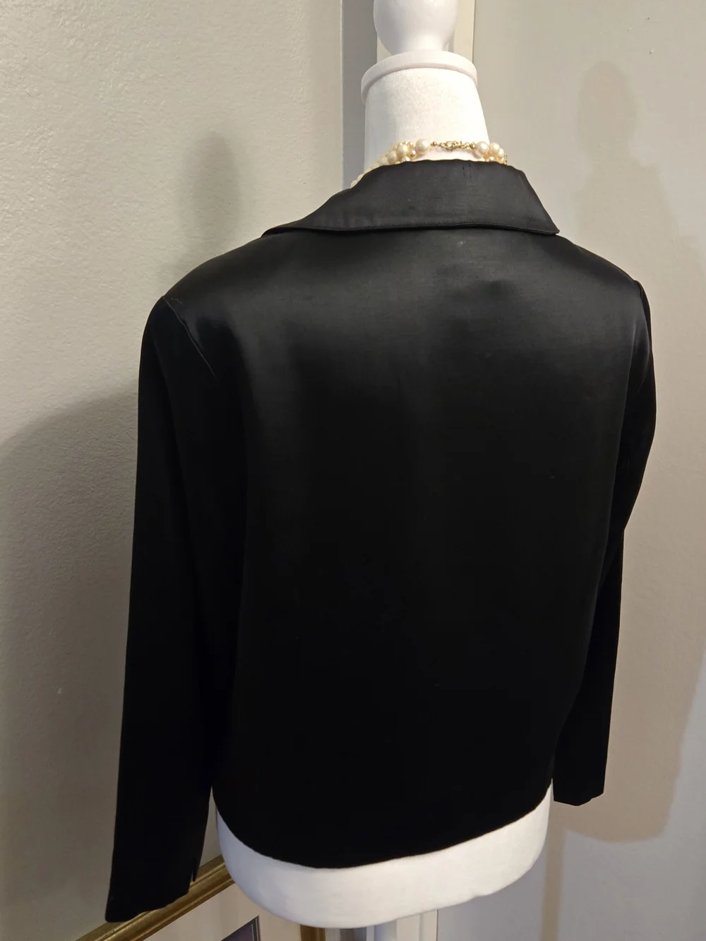 Gap Black Satin Women's Button-Front Jacket Size 8 - Picture 3 of 3